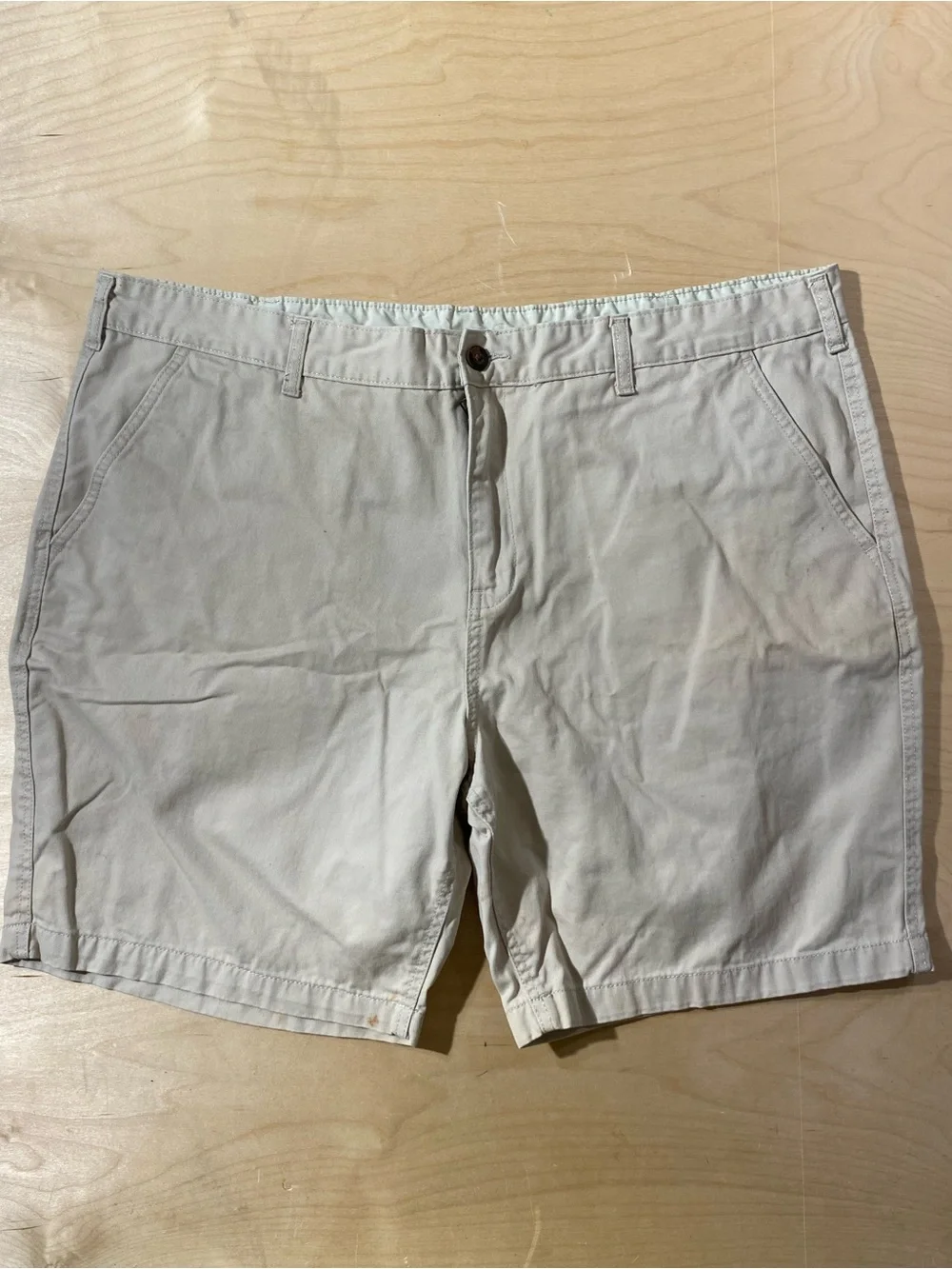 Faded Glory Men's Flat Front Chino Shorts in Light Khaki 46 (SX)